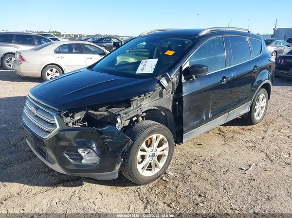 1FMCU0GD2JUD43375 2018 FORD ESCAPE - Image 2