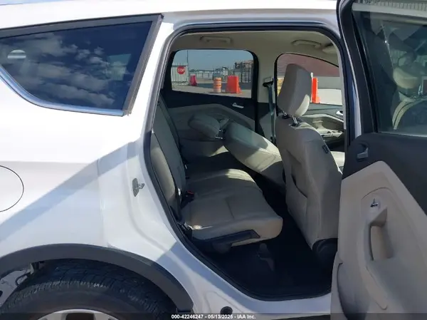 1FMCU0GD2KUA04603 2019 FORD ESCAPE - Image 8