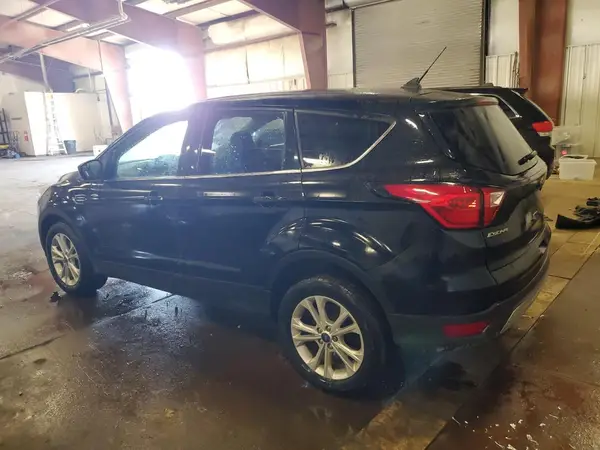 1FMCU0GD2KUA15729 2019 FORD ESCAPE - Image 2
