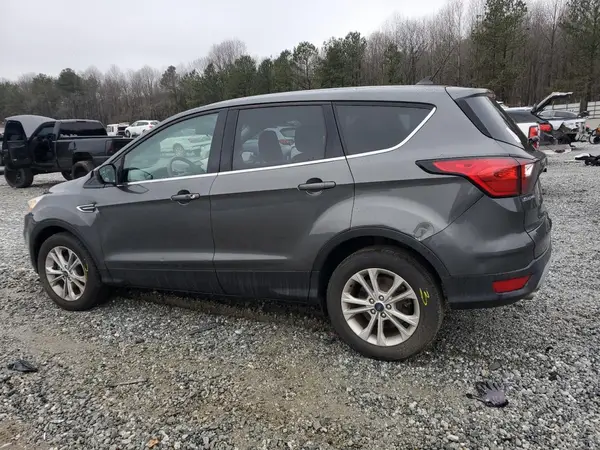 1FMCU0GD2KUA67216 2019 FORD ESCAPE - Image 2