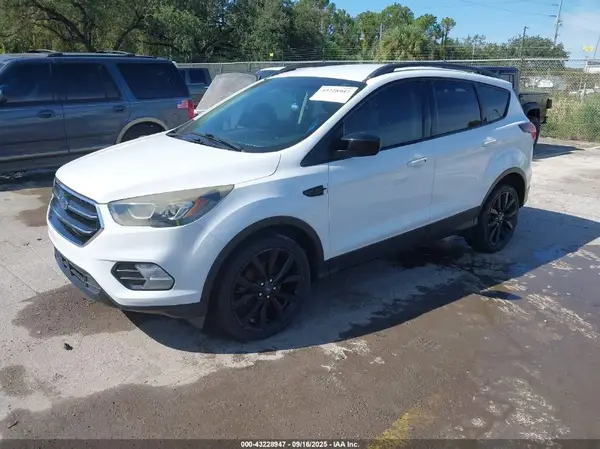 1FMCU0GD2KUA83481 2019 FORD ESCAPE - Image 2