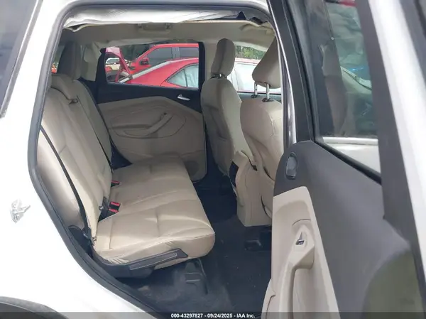 1FMCU0GD2KUB10761 2019 FORD ESCAPE - Image 8