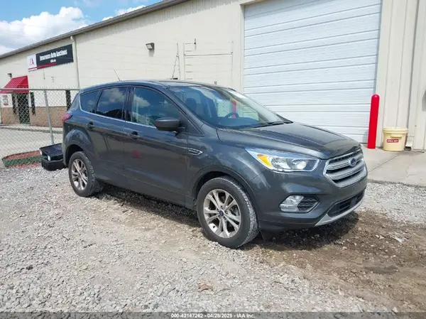 1FMCU0GD2KUB38690 2019 FORD ESCAPE - Image 1