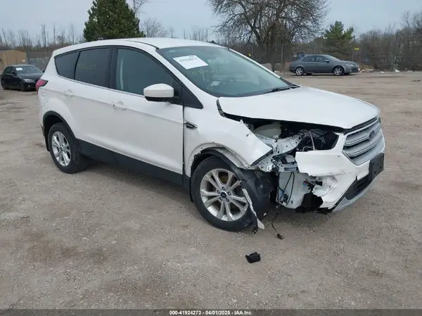 1FMCU0GD2KUB50208 2019 FORD ESCAPE - Image 1