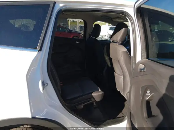 1FMCU0GD2KUB54078 2019 FORD ESCAPE - Image 8