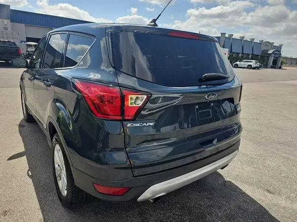 1FMCU0GD2KUB82026 2019 FORD ESCAPE - Image 1