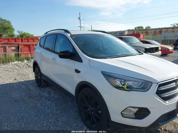1FMCU0GD2KUC47330 2019 FORD ESCAPE - Image 1