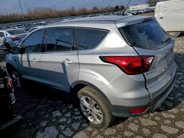 1FMCU0GD2KUC49918 2019 FORD ESCAPE - Image 2