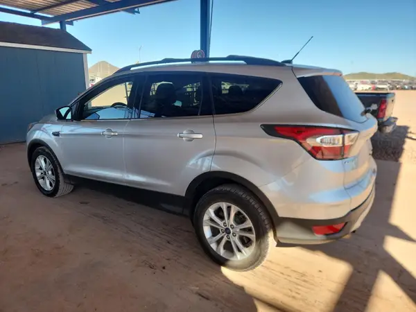 1FMCU0GD3HUA04327 2017 FORD ESCAPE - Image 2