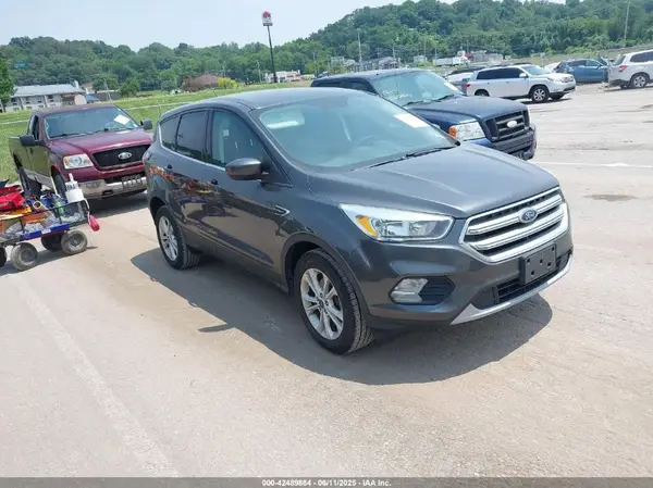1FMCU0GD3HUA53463 2017 FORD ESCAPE - Image 1