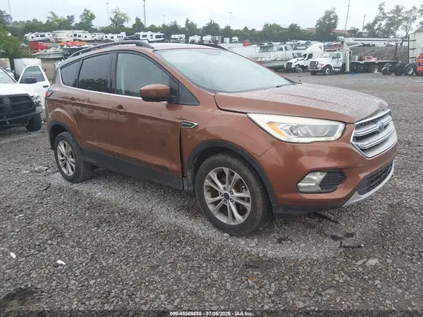 1FMCU0GD3HUA57576 2017 FORD ESCAPE - Image 1