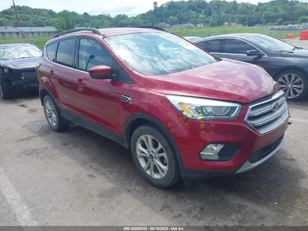 1FMCU0GD3HUB01530 2017 FORD ESCAPE - Image 1