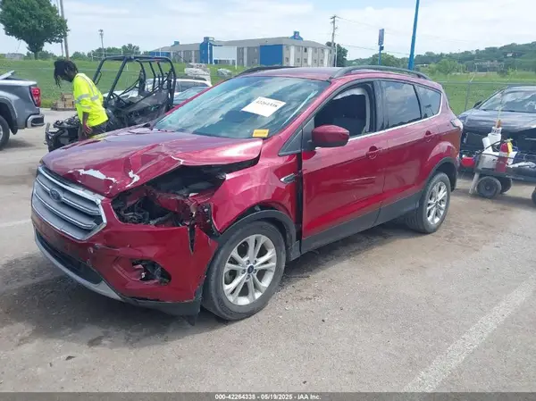 1FMCU0GD3HUB01530 2017 FORD ESCAPE - Image 2