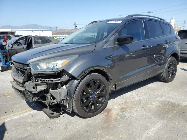 1FMCU0GD3HUB15895 2017 FORD ESCAPE - Image 1
