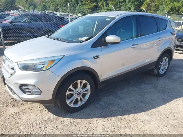 1FMCU0GD3HUB38612 2017 FORD ESCAPE - Image 2
