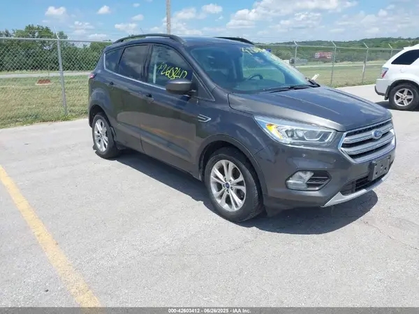 1FMCU0GD3HUB77880 2017 FORD ESCAPE - Image 1