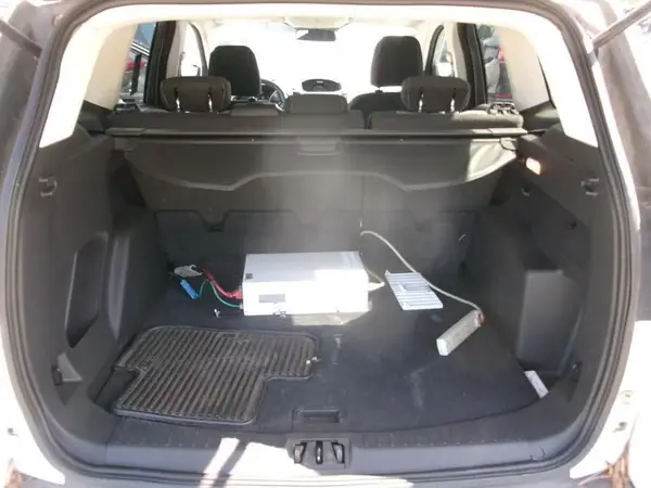 1FMCU0GD3HUC82435 2017 FORD ESCAPE - Image 1