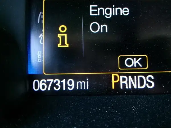 1FMCU0GD3HUC82435 2017 FORD ESCAPE - Image 2