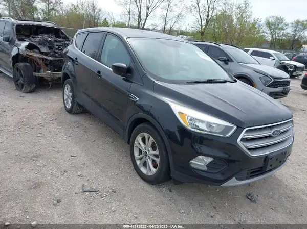 1FMCU0GD3HUC91104 2017 FORD ESCAPE - Image 1