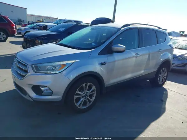 1FMCU0GD3HUD08127 2017 FORD ESCAPE - Image 2