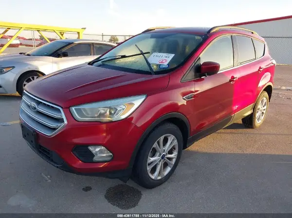 1FMCU0GD3HUD10525 2017 FORD ESCAPE - Image 2