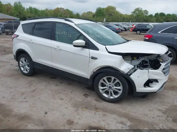 1FMCU0GD3HUD15367 2017 FORD ESCAPE - Image 1
