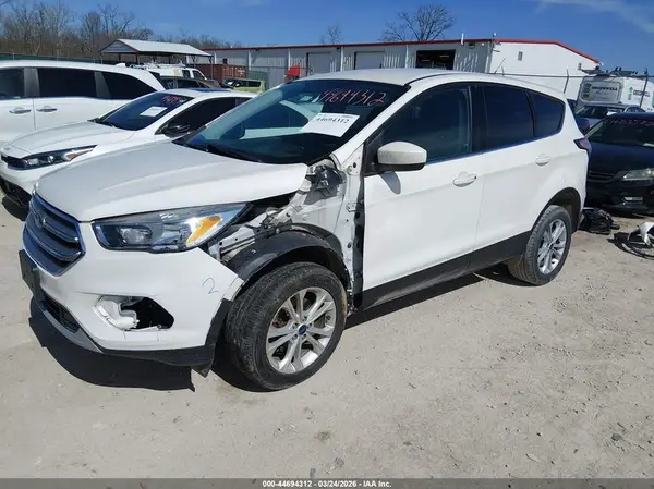 1FMCU0GD3HUD26210 2017 FORD ESCAPE - Image 2