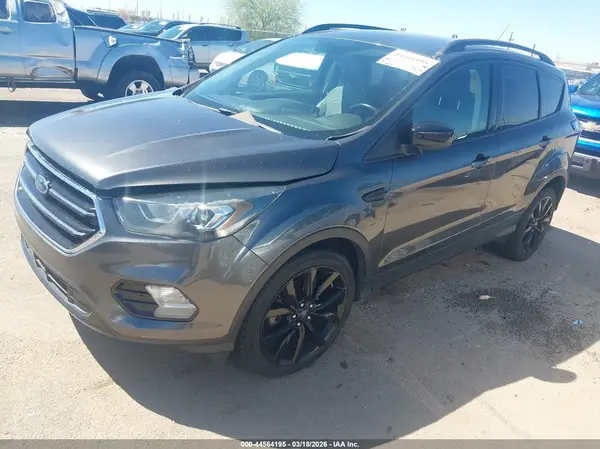 1FMCU0GD3HUD64147 2017 FORD ESCAPE - Image 2