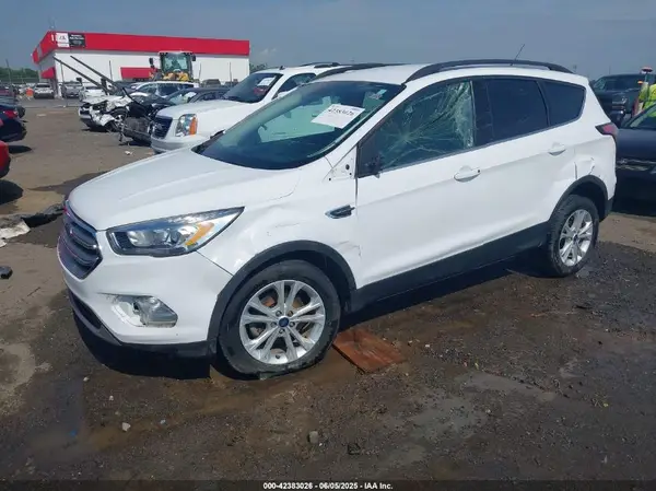 1FMCU0GD3HUD83040 2017 FORD ESCAPE - Image 2