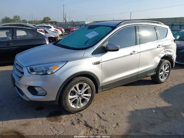1FMCU0GD3HUD93230 2017 FORD ESCAPE - Image 2