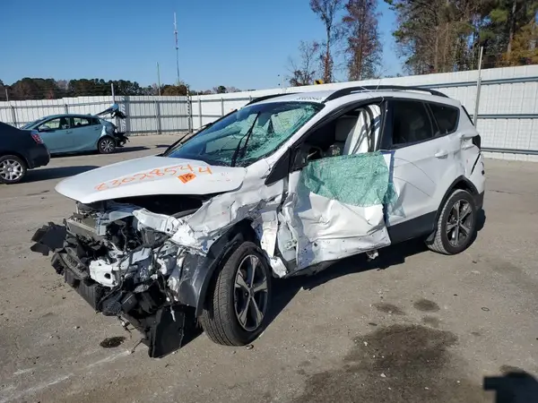 1FMCU0GD3HUE12536 2017 FORD ESCAPE - Image 1