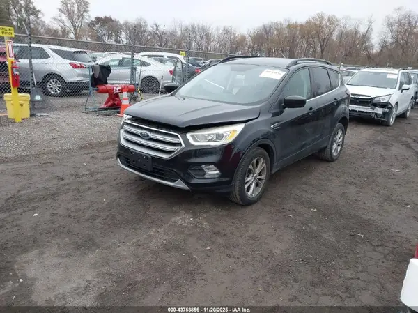 1FMCU0GD3HUE45696 2017 FORD ESCAPE - Image 2
