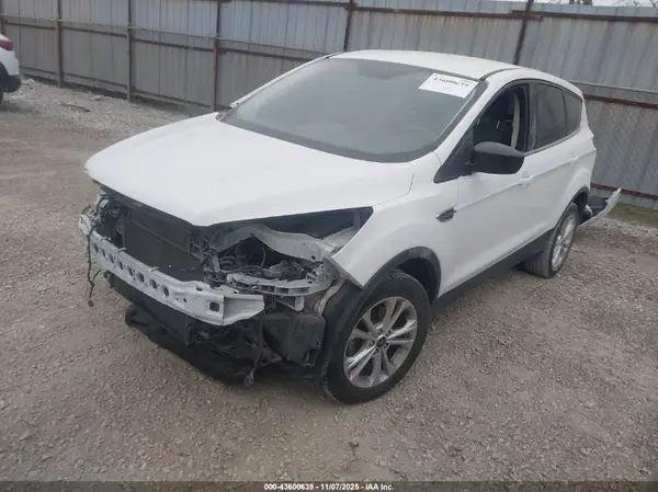 1FMCU0GD3HUF04469 2017 FORD ESCAPE - Image 2