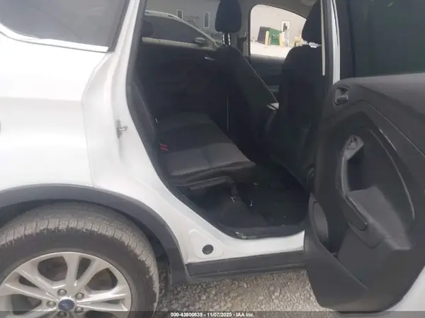 1FMCU0GD3HUF04469 2017 FORD ESCAPE - Image 8