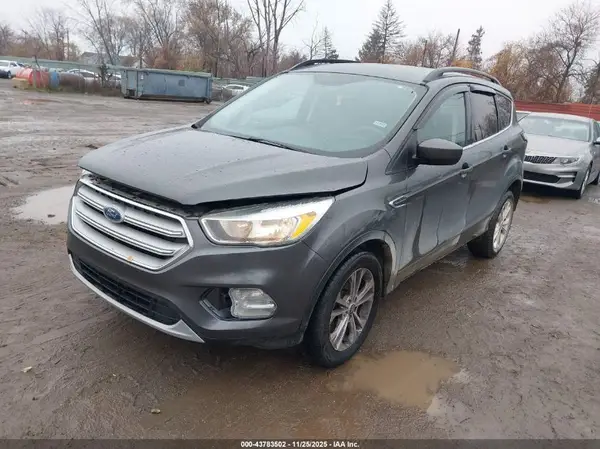 1FMCU0GD3JUA02762 2018 FORD ESCAPE - Image 2
