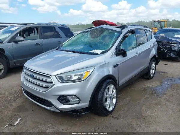 1FMCU0GD3JUA07900 2018 FORD ESCAPE - Image 2