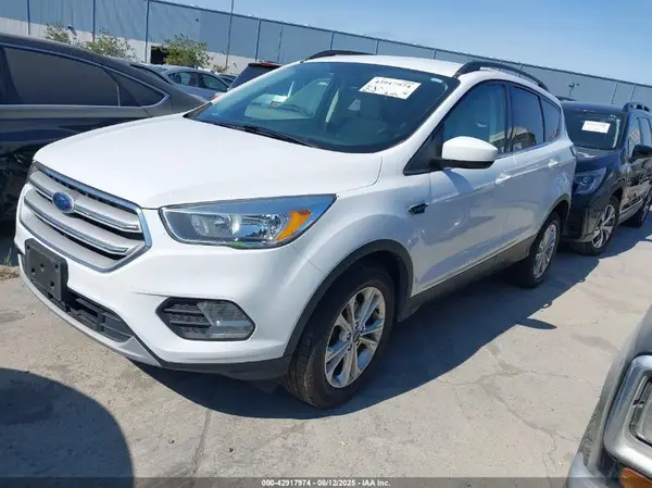 1FMCU0GD3JUA25314 2018 FORD ESCAPE - Image 2