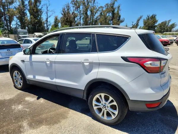 1FMCU0GD3JUA65540 2018 FORD ESCAPE - Image 2