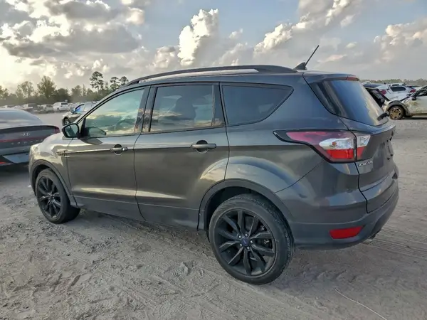 1FMCU0GD3JUA84475 2018 FORD ESCAPE - Image 2