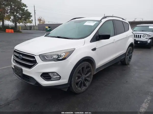 1FMCU0GD3JUA92348 2018 FORD ESCAPE - Image 2