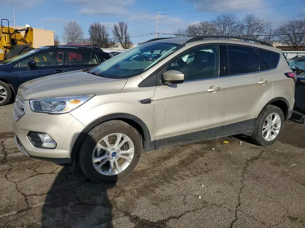 1FMCU0GD3JUB08256 2018 FORD ESCAPE - Image 1