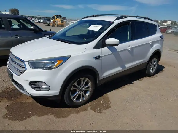 1FMCU0GD3JUB14039 2018 FORD ESCAPE - Image 2