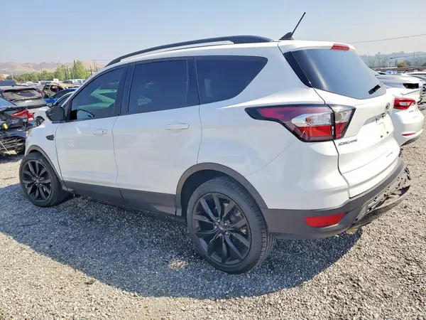 1FMCU0GD3JUB27955 2018 FORD ESCAPE - Image 2