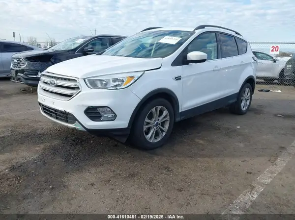 1FMCU0GD3JUB28281 2018 FORD ESCAPE - Image 2