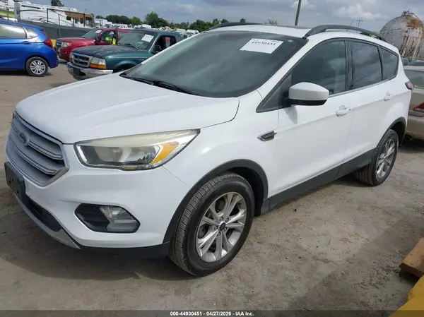 1FMCU0GD3JUB28796 2018 FORD ESCAPE - Image 2