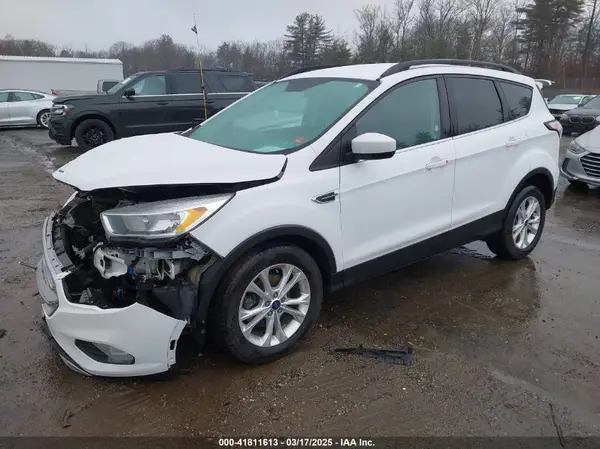 1FMCU0GD3JUB32184 2018 FORD ESCAPE - Image 2