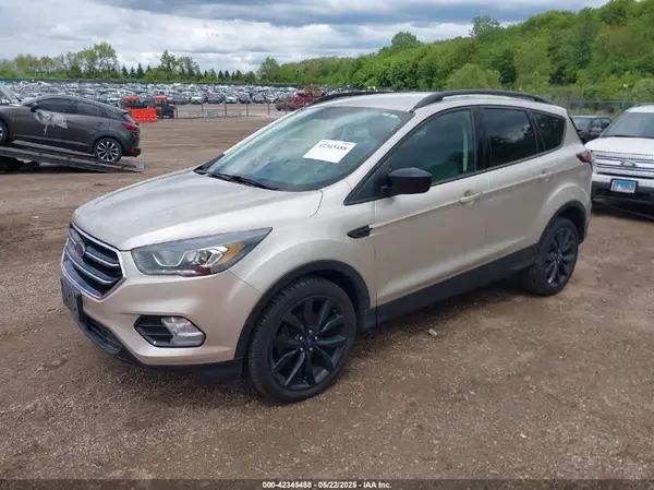 1FMCU0GD3JUB40334 2018 FORD ESCAPE - Image 2
