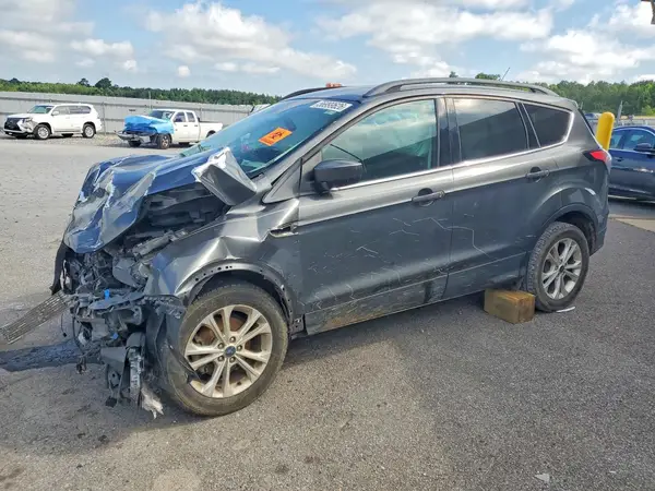 1FMCU0GD3JUB61880 2018 FORD ESCAPE - Image 1