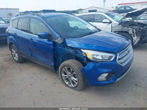 1FMCU0GD3JUB95138 2018 FORD ESCAPE - Image 1