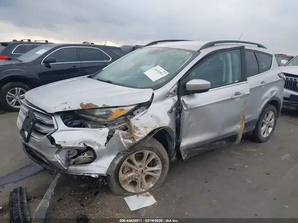 1FMCU0GD3JUC17297 2018 FORD ESCAPE - Image 2